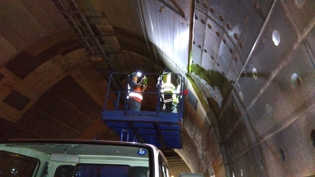 トンネル内アスベスト調査